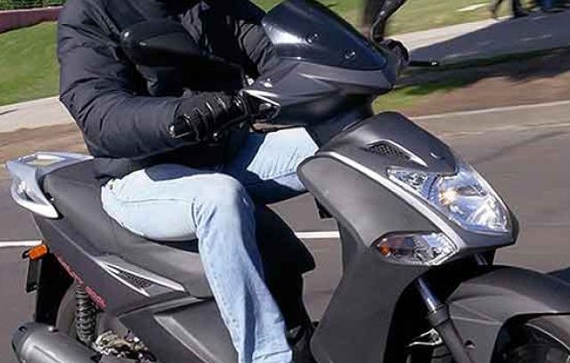 cropped-Kymco-Agility-200i-andando.jpg