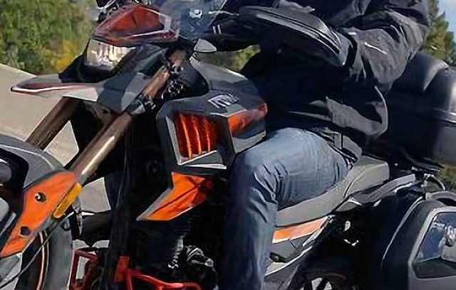 cropped-Jawa-Tekken-250-en-ruta.jpg