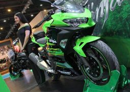 1031kawasaki salon3 620x467