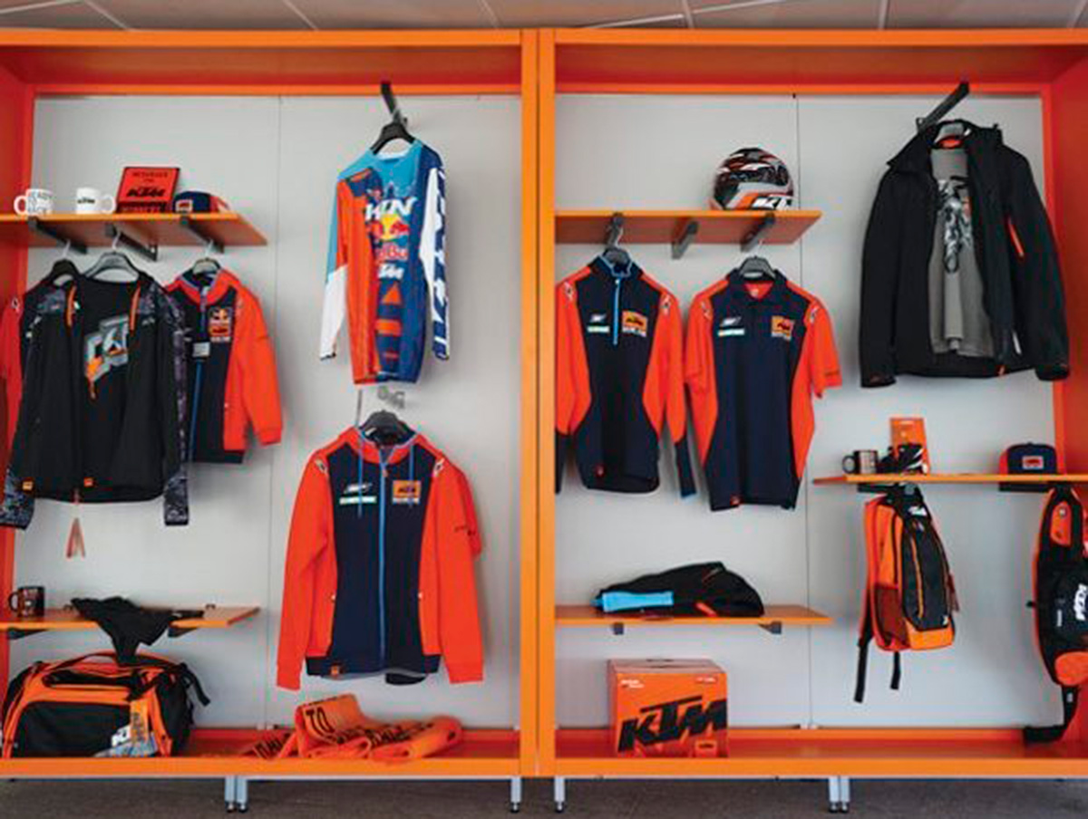 KTM a vestirse de naranja » La Moto