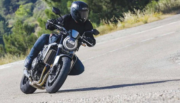 Honda CB1000R 4