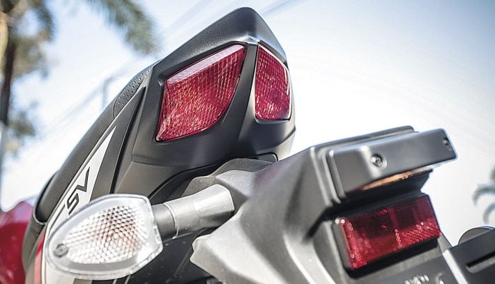 Suzuki SV650 11