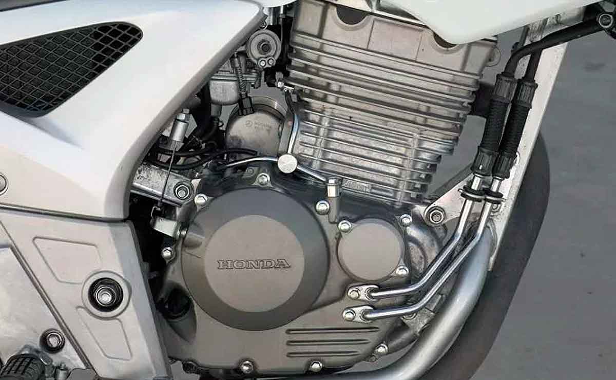 Honda CBX250 Twister motor