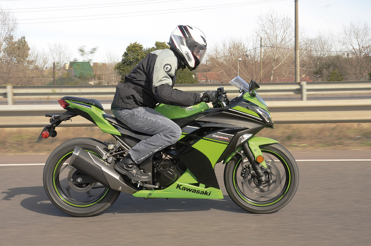 entonces Superior acre Kawasaki Ninja 300: Ficha Técnica, Velocidad y Opiniones » La Moto