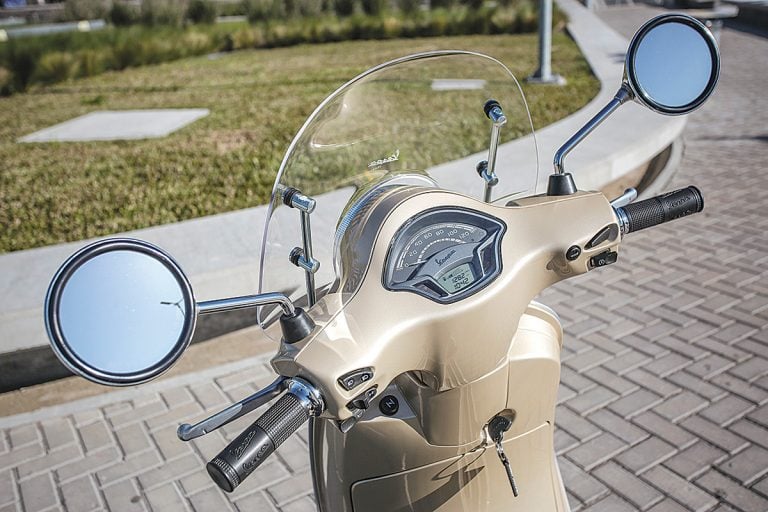 Vespa Classic VXL 150 Elegante Ficha Técnica, Velocidad y Opiniones