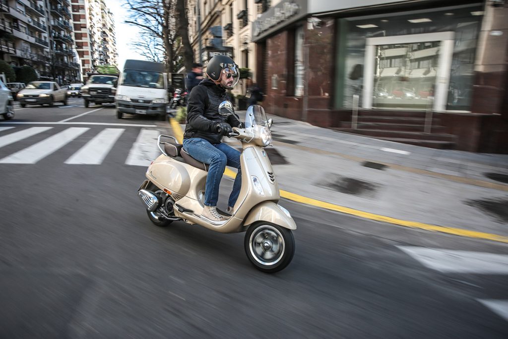 Vespa Classic VXL 150 Elegante Ficha Técnica, Velocidad y Opiniones