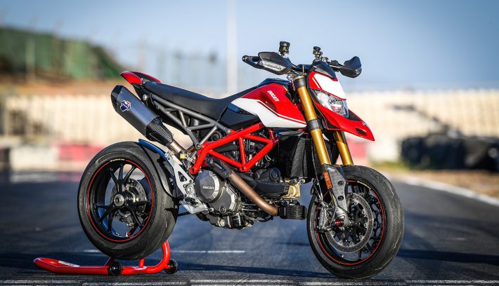 Hypermotard 950 SP Static 18 UC70318 High