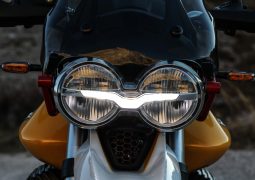 25 Moto Guzzi V85 TT