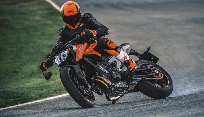 ktm bajaj 1