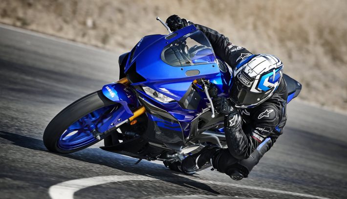 Yamaha R25M 3