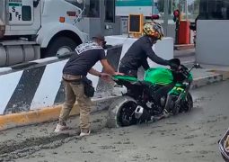 MotoKawasakiCemento