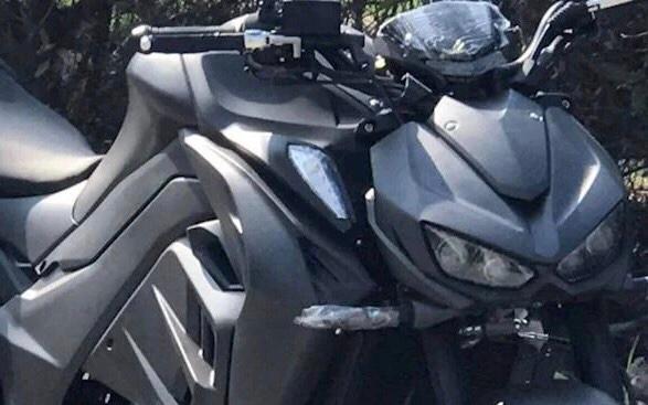 YAMAX Z400 PORTADA