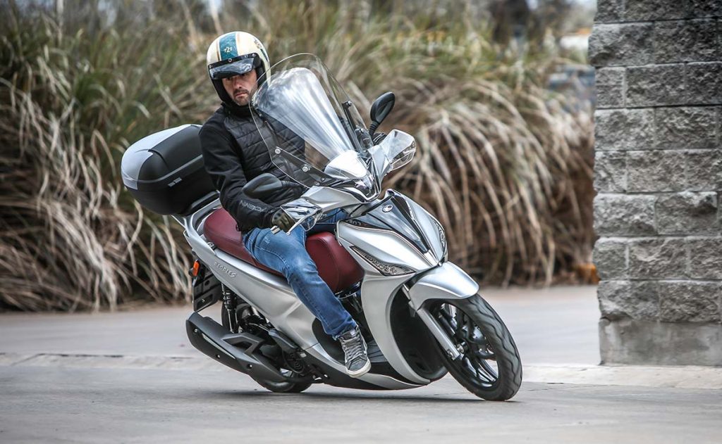 Kymco New People S 150i ágil, estable y de buena potencia