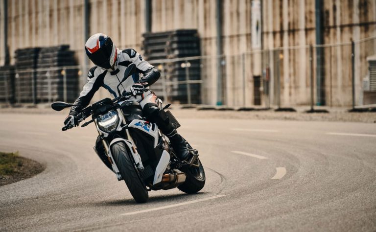 bmw g130