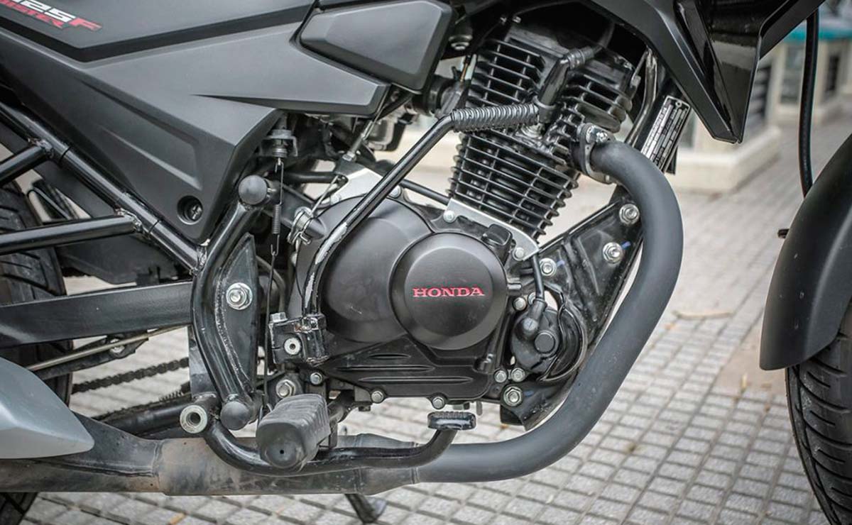 Honda CB125F Twister 4