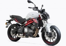 Motos 200 cc