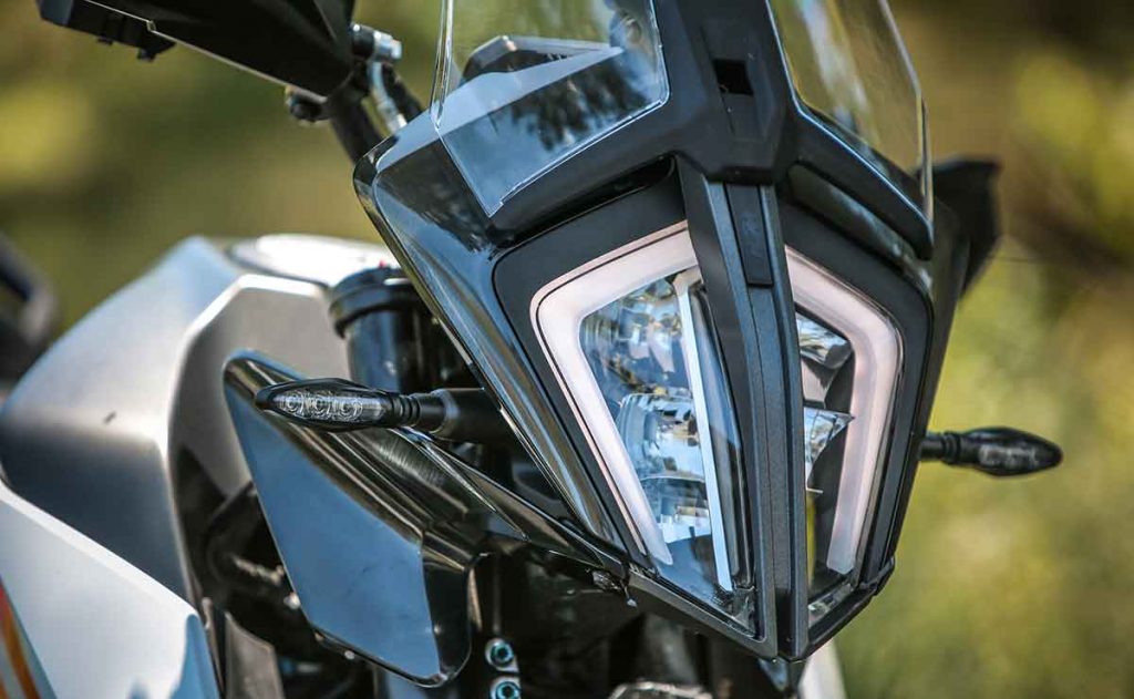 versys 300 vs ktm 390 adventure