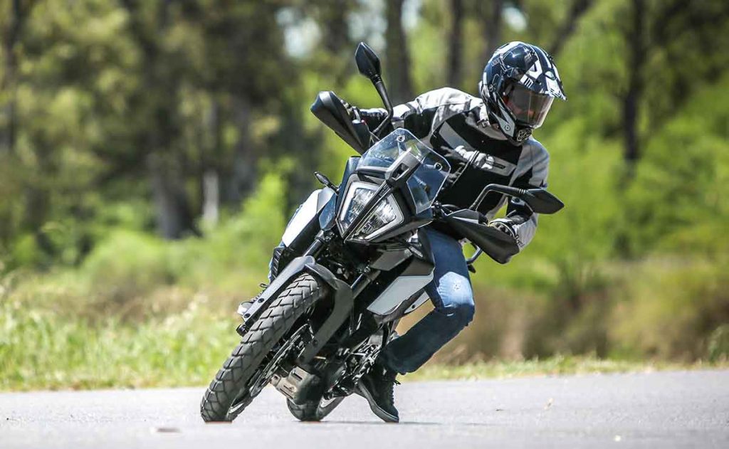 versys x 300 vs ktm 390 adventure