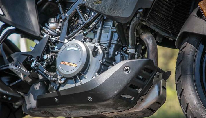 KTM 390 Adventure motor detalle