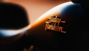 Harley-Davidson detalle marca en el tanque