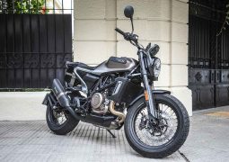 Husqvarna Svartpilen 701