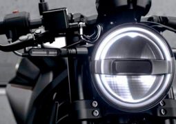 Bajaj Caliber render faro principal
