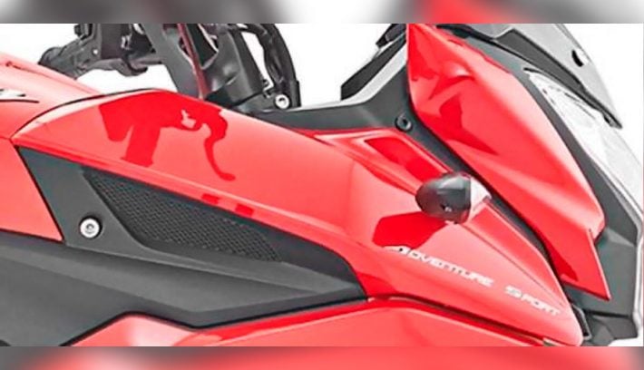 Bajaj Rouser Pulsar detalle carenado