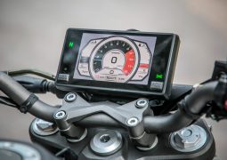 CF Moto RZ 300 instrumental pantalla