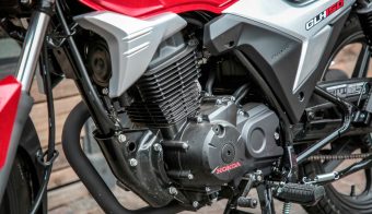 Honda gaucha GLH 150 roja detalle motor inyección