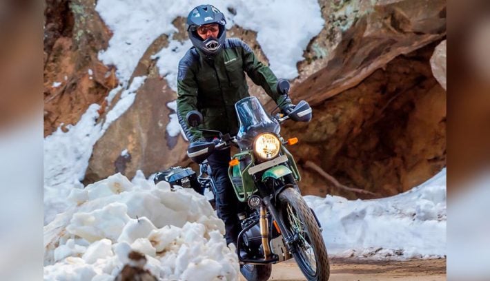 Royal Enfield Himalayan frontal acción