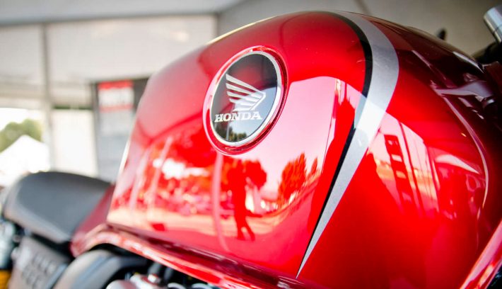 Honda logo en tanque