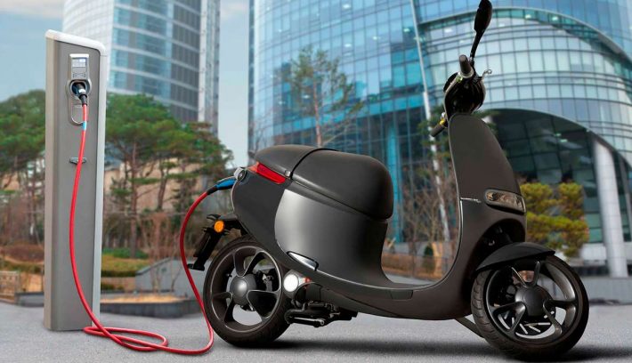 Motos eléctricas recarga