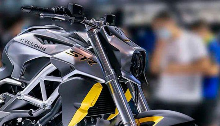 Cyclone RA9 tecnologia Aprilia y diseño Ducati detalle faro principal nombre modelo
