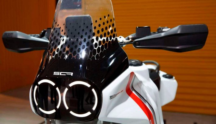 Ducati DesertX 2022 vista frontal