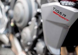Triumph Tiger Sport 660 panel lateral