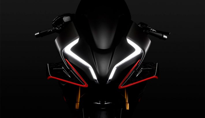 CFMoto RS posible 990 motor KTM negra vista frontal