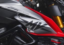 MV Agusta Brutale 1000 RR Nürburgring detalle panel lateral