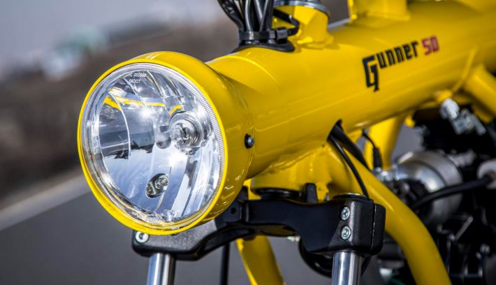 Minibike Gunner 50 detalle faro delantero