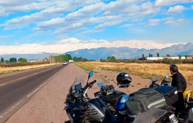 cropped-Viajar-en-moto-ruta.jpg