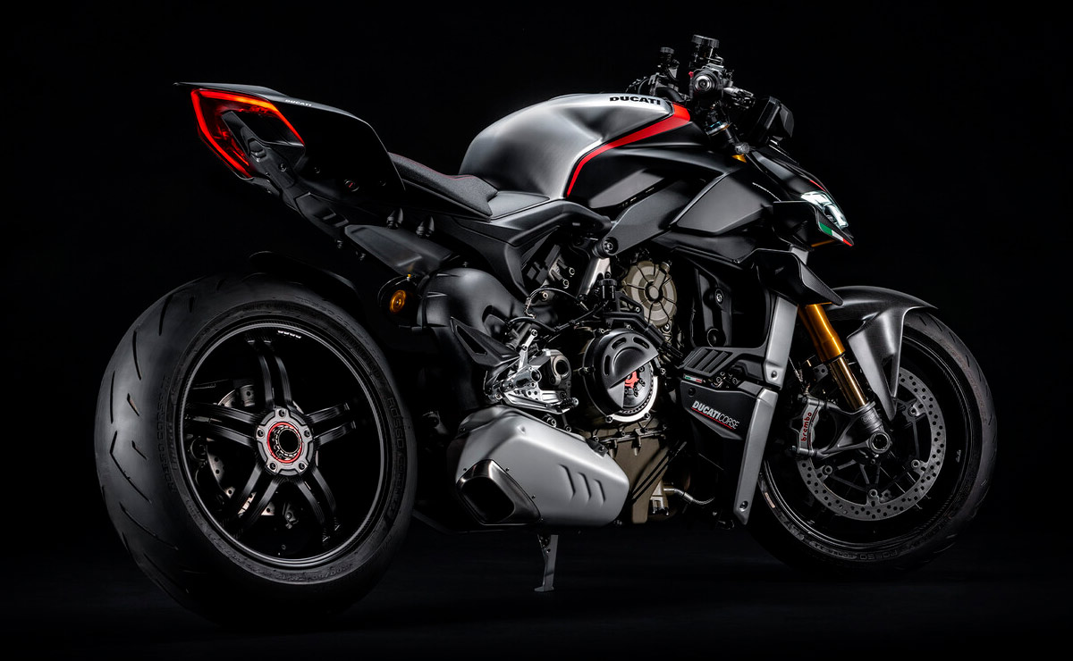 Ducati Streetfihgter V4 SP 2022 negra lateral derecho