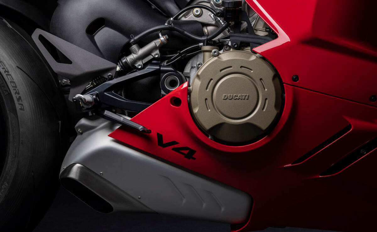 Ducati panigale V4 2022 rojo