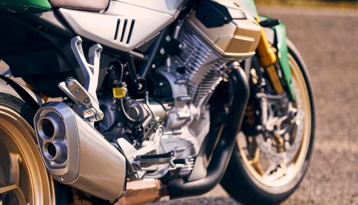 Moto Guzzi V100 Mandello 2022