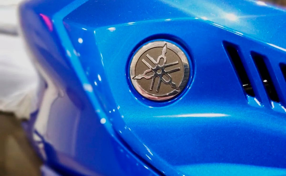 Yamaha Argentina R3 ultima generacion azul detalle logo Yamaha