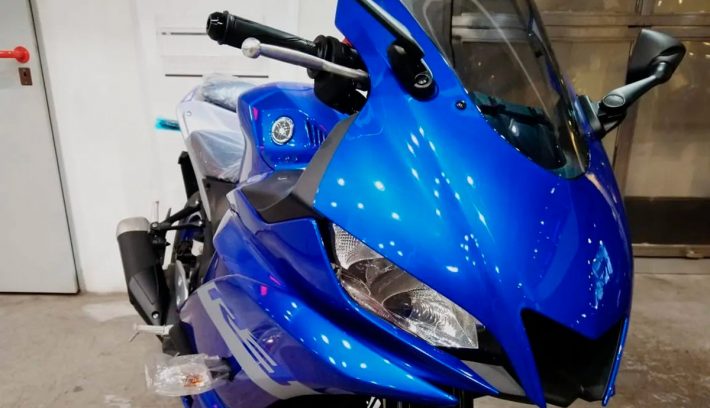 Yamaha Argentina R3 última generación azul vista delantera