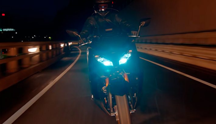 Yamaha TMax 2022 Tech Max vista frontal