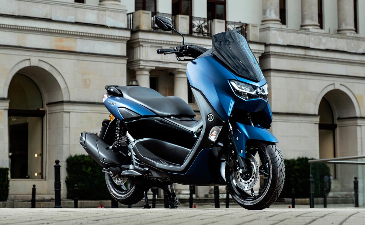 Yamaha NMAX CONNECTED frente