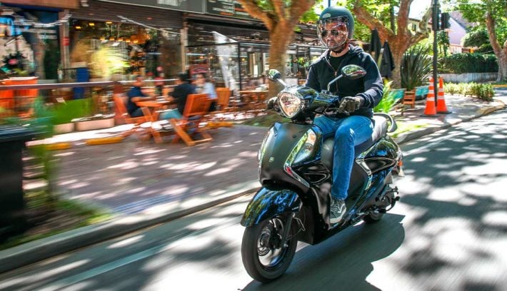 Yamaha Fascino 125 negro