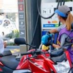 Conflicto Rusia Ucrania como afecta a la moto cargar nafta Imagen relacionada