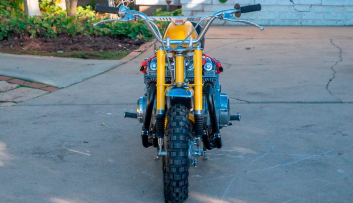 Honda Monkey con motor 4 cilindros