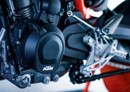 KTM 890 Duke R 2022 nuevo color